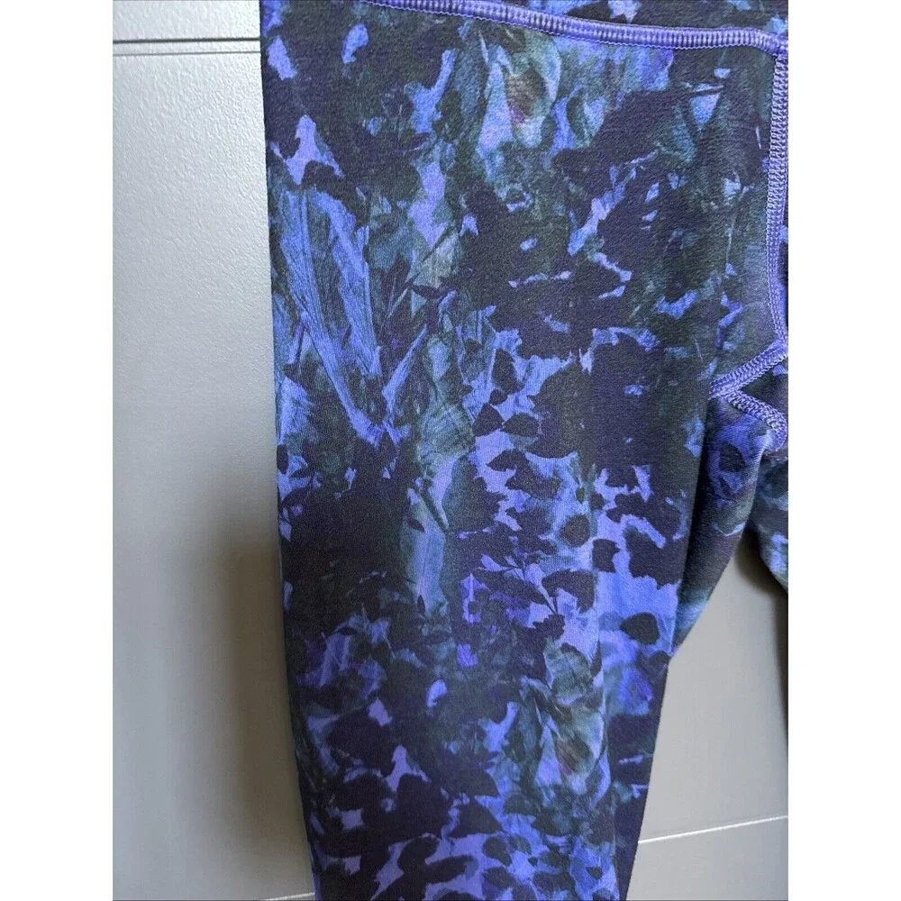 Lululemon Wunder Under Crop Leggings Sz 6 22” Multicolor Print Yoga Gym